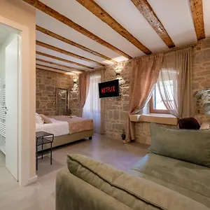 https://old-spalatrum-luxury-rooms.splithotels.org