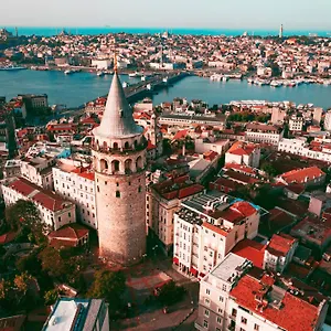 Taksim Istiklal Street Kamil - Historical Hotel
