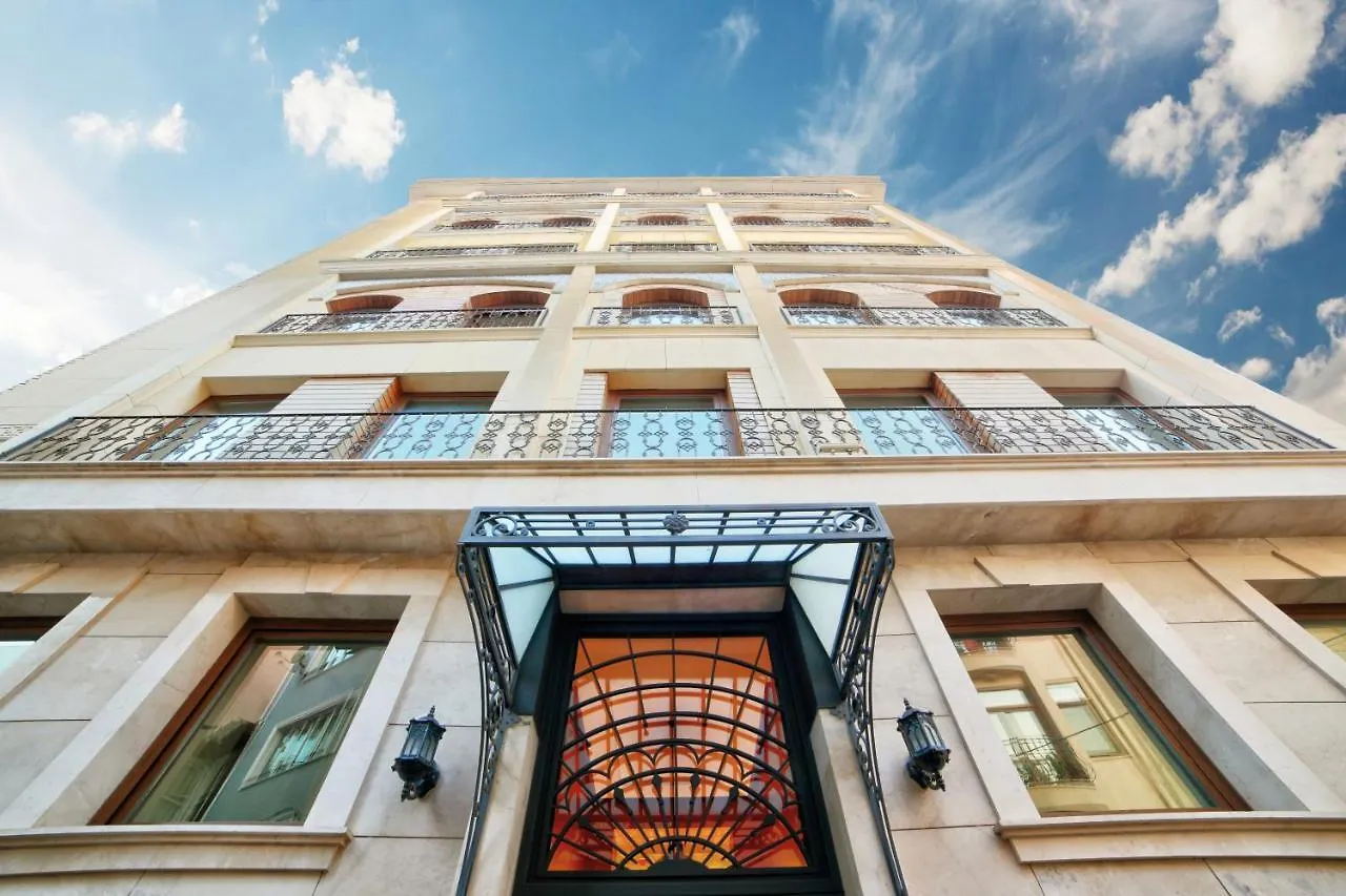 The Fox Hotel Стамбул